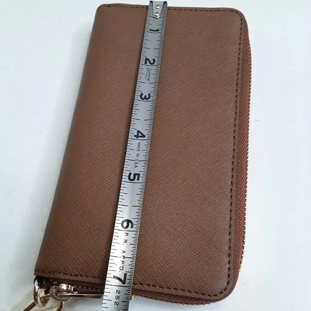 Michael Kors Women's Jet Set Travel Brown Leather Wallet